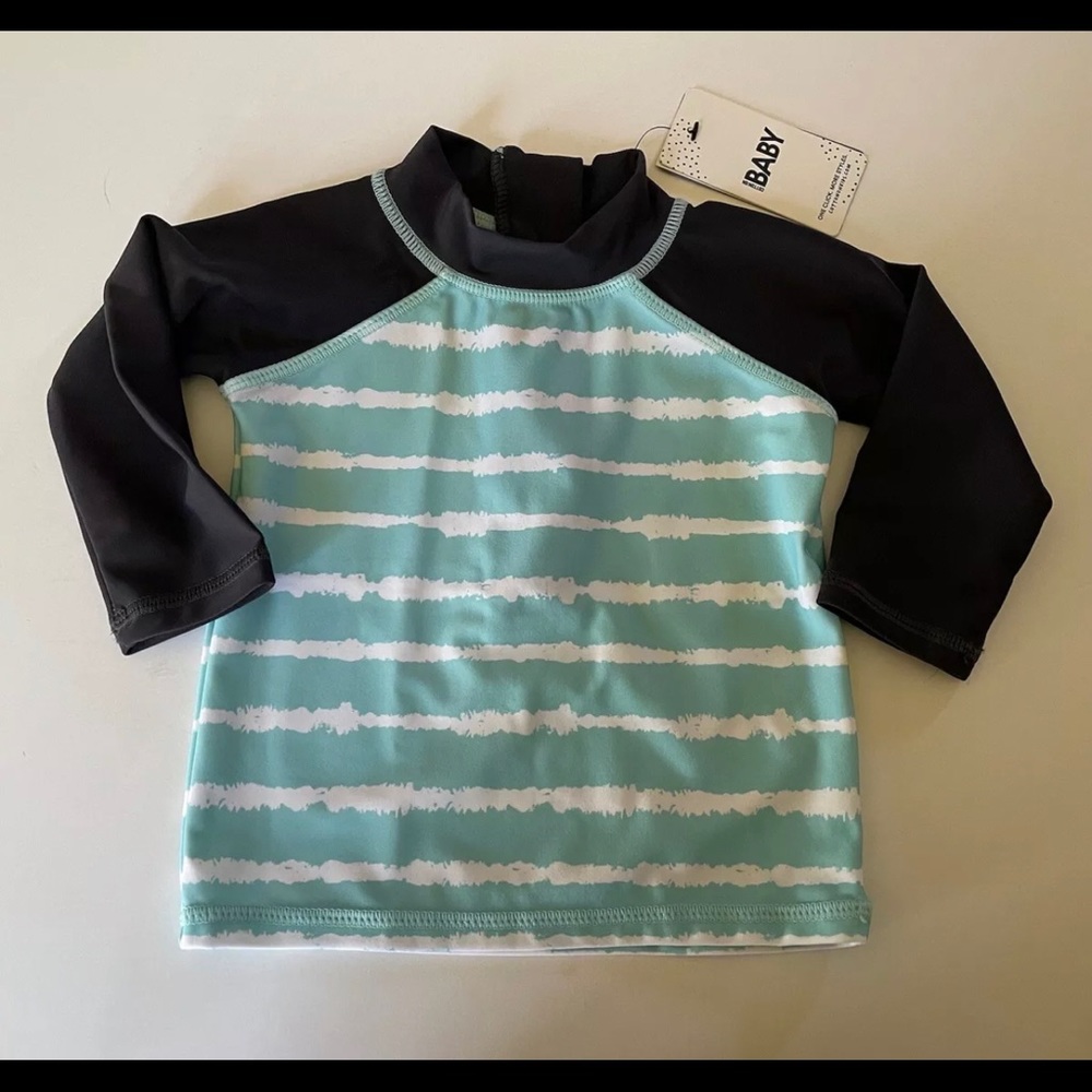 NEW Baby Boys Size 0 - 3  Months - 50+ UV Protection Rashguard Swim Top